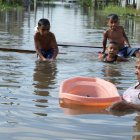 Recomendaciones. Los expertos piden no tener contacto con el agua estancada en las calles por las lluvias.