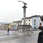 En este lugar se desplomó el sujeto y luego fue llevado a un hospital, donde murió