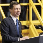 Imagen de archivo del secretario de Transporte de EE. UU., Pete Buttigieg.