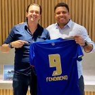 Ronaldo Nazário cuando era oficializado como dueño del Real Valladolid.