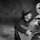 Guillermo Mosquera y Omar Naranjo en un dúo a guitarra y voz