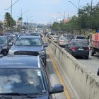 El tráfico se ha vuelto pesado durante casi hora y media en el lugar.