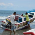 La lancha fue encontrada con sus artes de pesca y hasta con gavetas llenas de langostinos.