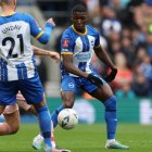 Moisés Caicedo jugó todo el partido y aportó en uno de los goles del 5-0.