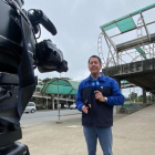 El comunicador José Luis Calderón durante una cobertura.