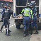 Fue atropellado por una motorizado. El señor cruzaba la calle para embarcarse en una unidad de la Metrovía.