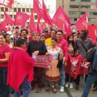 A los maestros se unieron algunos asambleístas de Pachakutik y otros activistas de la tendencia.