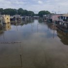 La marea alta ha llenado de agua los espacios públicos que compartes las comunidades.