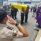 En la Capilla del Cuartel Modelo se efectúa la misa al policía.