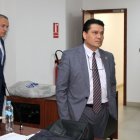 Diligencia. Carlos Figueroa acudió este martes 28 de marzo en el Complejo Judicial Norte.