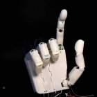 Imagen de ManoPla haciendo un gesto.