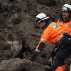 Lugar. Los organismos de socorro señalan que las labores de rescate no tienen horarios; que son las  24 horas del día. Aunque la lluvia complica el proceso.