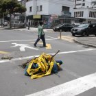 Estorbo. Esta avenida es de alto flujo vehicular, todo el día