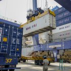 Labor.- En el Puerto de Guayaquil se ven los contenedores que llevan la oferta exportable de Ecuador al mundo.