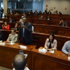 Roberto Cuero (Unes) fue de los más indignados porque en el juicio político se les pide hablar exclusivamente de la acusación de peculado.