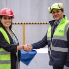 Cervecería Nacional y Grupo Familia firmaron un convenio para desarrollar su proyecto de economía circular.