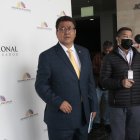El legislador socialcristiano Pedro Zapata anunció que revisará la legalidad del plazo otorgado por Fernando Villavicencio.