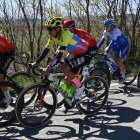 Richard Carapaz contó con el respaldo de su equipo durante la segunda etapa.