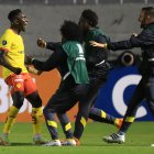 Aucas se impuso 2-1 a Flamengo, en su debut de la Copa Libertadores.