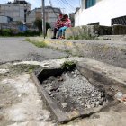 Material. La ausencia de rejillas provoca la acumulación de material.