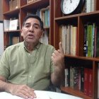 Figura. Javier Véliz mientras conversa con EXPRESO.