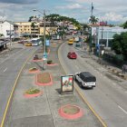 EN LA ALBORADA LA TALA DE ARBOLES LLEGO PESONAL DEL MUNICIPIO LLEGARON AL LUGAR PARA LIMPIAR EL LUGAR 3 DE ABRIL DEL 2023 GUAYAQUIL-ECUADOR