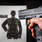 Para que el uso de un arma sea considerado legítimo, se deben cumplir tres elementos fundamentales