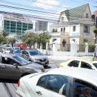 Caos. En diferentes puntos de la ciudad, con pico y placa o fuera de él, la congestión vehicular colapsa las calles.