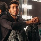 El disco Dharma contiene éxitos como Tacones Rojos, Pareja del Año, Melancólicos Anónimos, entre otros.