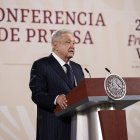 El presidente de México, Andrés Manuel López Obrador, participa en su conferencia de prensa matutina en Palacio Nacional, hoy 12 de abril de 2023 en Ciudad de México (México).