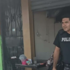 Los cuerpos de agentes penitenciarias quedaron cerca de la mesa donde almorzaban.