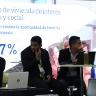 Créditos. La banca privada compite por atraer a más interesados en adquirir un hipotecario con una tasa de interés bajo.