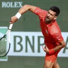 El # 1 del mundo compite en el torneo que él organiza.