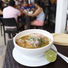 Sopa.- El encebollado es considerado como uno de los mejores platos típicos del mundo.