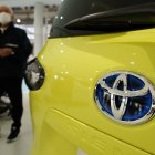 Empresa.- Una exhibición de carros de Toyota.