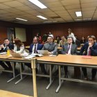 Defensa. El abogado de Moreno, David Meza (primero de la izquierda) pidió que se valore su discapacidad.