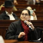 Acusadora. Mireya Pazmiño no entiende los conceptos básicos del juicio político. Su compañera Viviana Veloz, cree que no necesita demostrar nada.