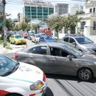 Quito. El tráfico que enfrenta la ciudadanía, a cualquier hora del día, es uno de los mayores problemas y la principal demanda de los quiteños. Según una empresa internacional de movilidad, un conductor pierde, en promedio, siete horas frente al volante, todos los días.