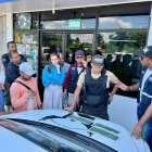 El representante del Ejecutivo dijo que se trasladó hasta Quinindé para disponer el fortalecimiento de la búsqueda del taxista