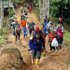 Imagen referencial. Migrantes latinoamericanos cruzando la selva del Darien.