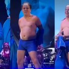 Cristian Castro durante su intervención en el escenario del Gran Rex en Buenos Aires.