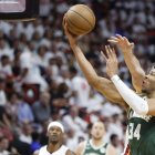 Giannis sumó en el último partido 38 puntos y 20 rebotes en un partido que Bucks no pudo sostener y cayó por 126-128: