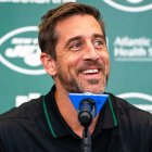 La nueva contratación de los Jets brindó una rueda de prensa.