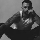 El tracklist tiene temas ya conocidos como El Egoísmo, La Falta y Mi Pecadito con Greeicy.