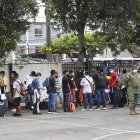 Hecho. Durante las convocatorias, varios jóvenes acuden a los cuarteles.