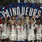 El equipo del sur del país celebró eufórico la consecución del título.