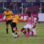 Barcelona le quitó un punto a Técnico Universitario.