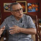 Fue rector de varias unidades educativas fiscales y particulares como Ecomundo y Liceo Panamericano. Además es doctor en Psicología Educativa.