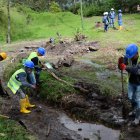 Barrio la Pulida en el norte de Quito los trabajos de limpieza continuan luego que el fin de semana ocurrio un deslave las quebradas se observa acumulacion de basura  Quito 24 de Abril de 2023 Agencia(ag-extra ag-expreso-ag-quito) Gustavo Guaman
