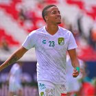 Byron Castillo jugó de titular desde el inicio, pero reemplazado en la segunda mitad.